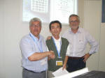 De izquierda a derecha, los profesores Abel Martín, Hideshi Fukaya y Jordi Baldrich